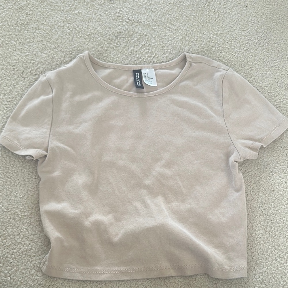 H&M Beige Short Sleeve Tee